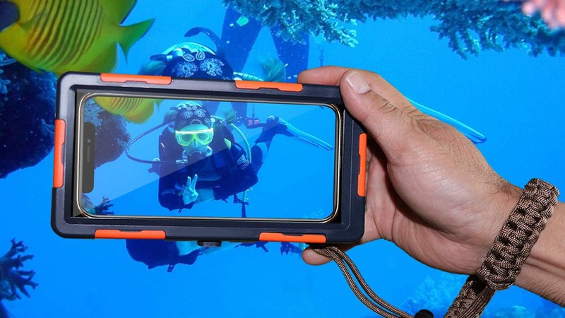 Podvodní pouzdro iPhone
